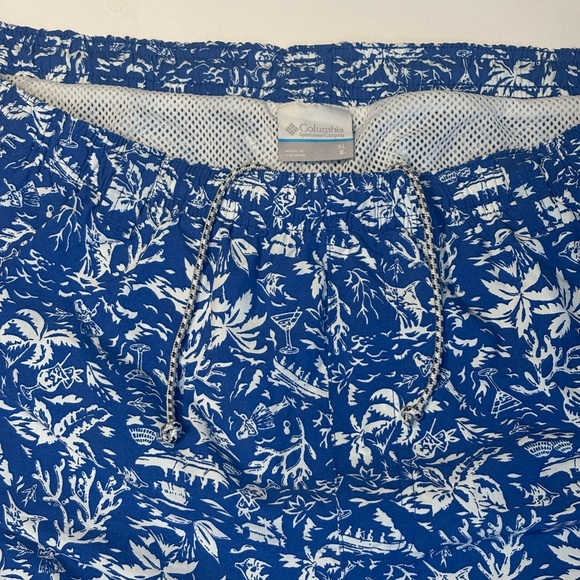 Columbia Tropical Blue and White Hybrid Shorts - Picture 5 of 5